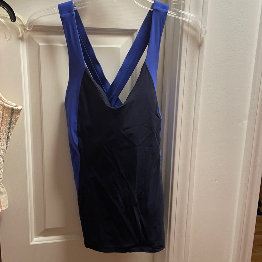Lululemon tank